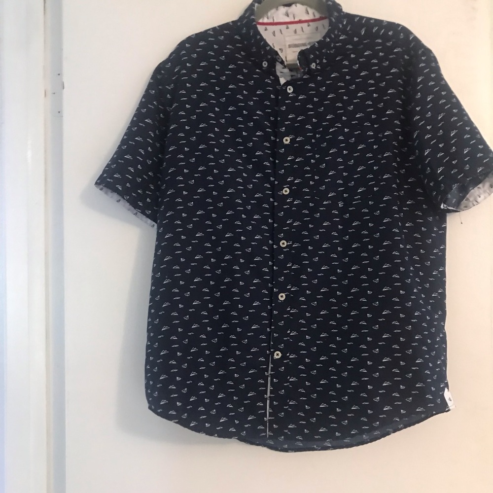 EVERYTHING $5 airplane button down size L